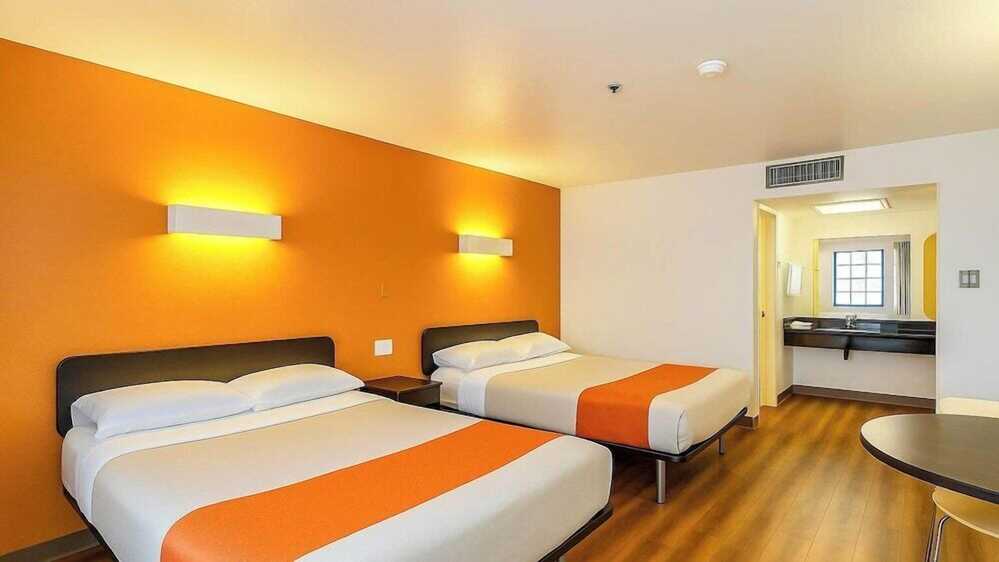 Photo - Motel 6-Carlsbad, CA Beach