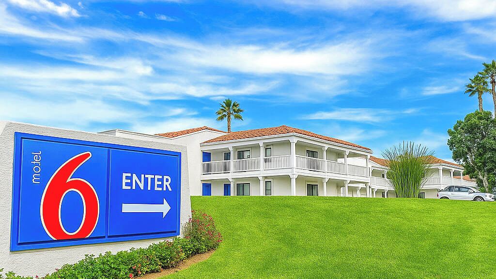 Photo - Motel 6-Carlsbad, CA Beach