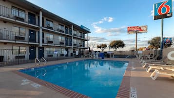 Alberca al aire libre