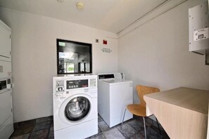 Laundry - Motel 6 San Antonio, TX - West SeaWorld (San Antonio)