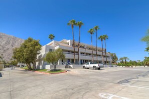 Exterior - Motel 6 Palm Springs, CA - Downtown (Palm Springs)