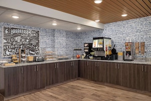Free daily continental breakfast