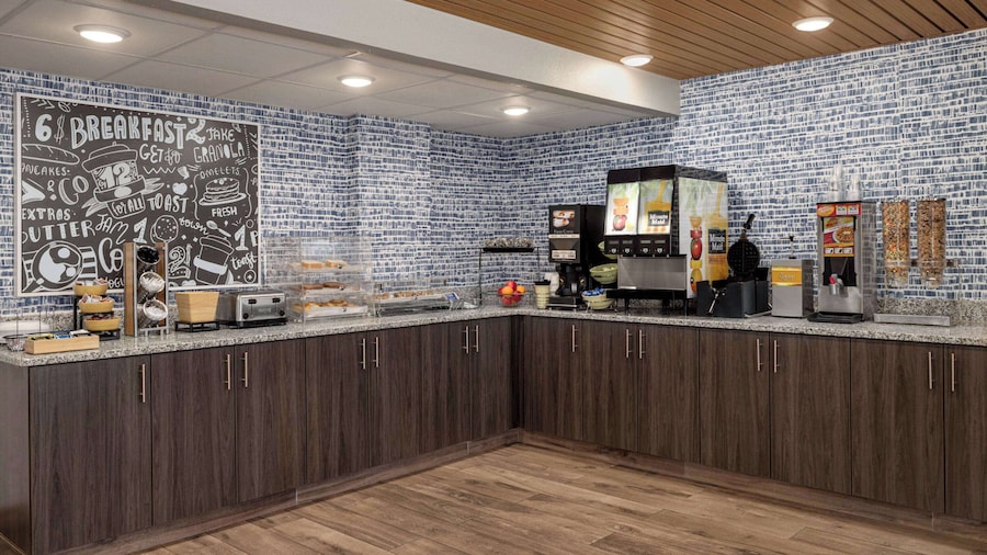AmericInn by Wyndham Madison WI