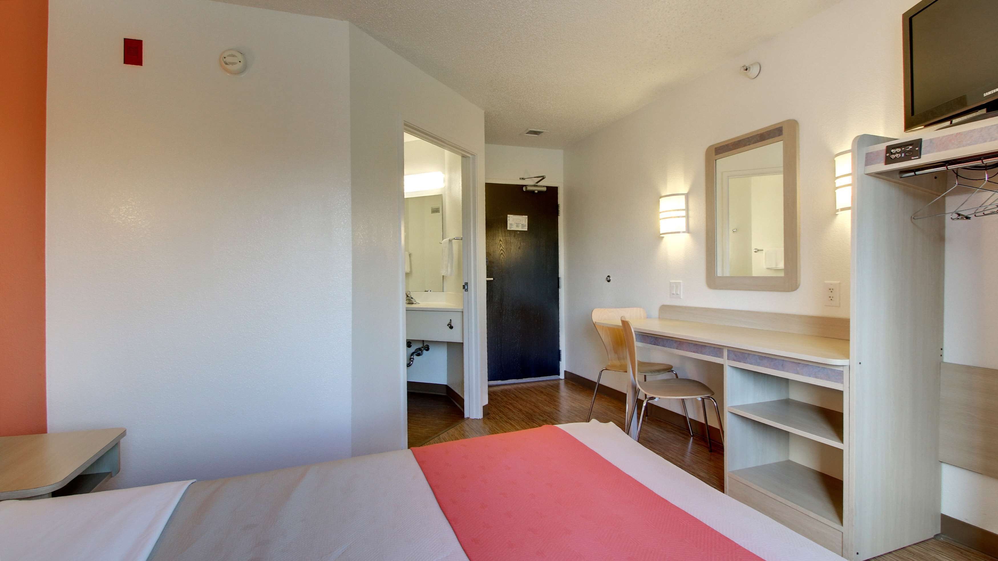 Desk, free WiFi, bed sheets