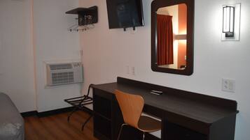 Schreibtisch, kostenloses WLAN, BettwÀsche