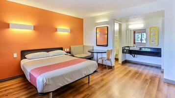 Verdunkelungsvorhänge, Bügeleisen/Bügelbrett, kostenloses WLAN