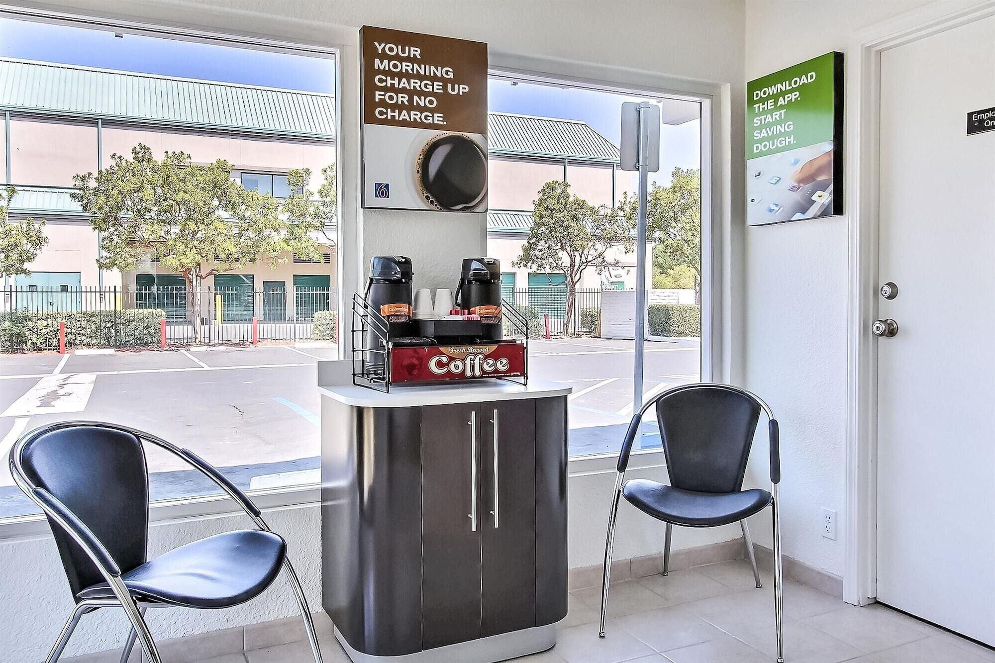 خدمة المقهى