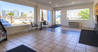 Motel 6 Las Vegas, NV – I-15 Stadium