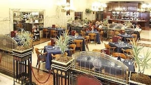 Restaurant - Castelar Hotel and Spa (Buenos Aires)
