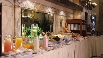 Free daily buffet breakfast