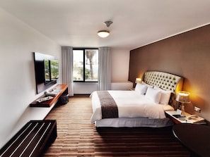 Premium bedding, down duvets, minibar, in-room safe