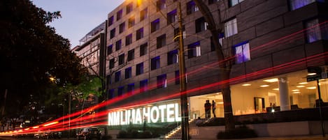 Fachada da propriedade