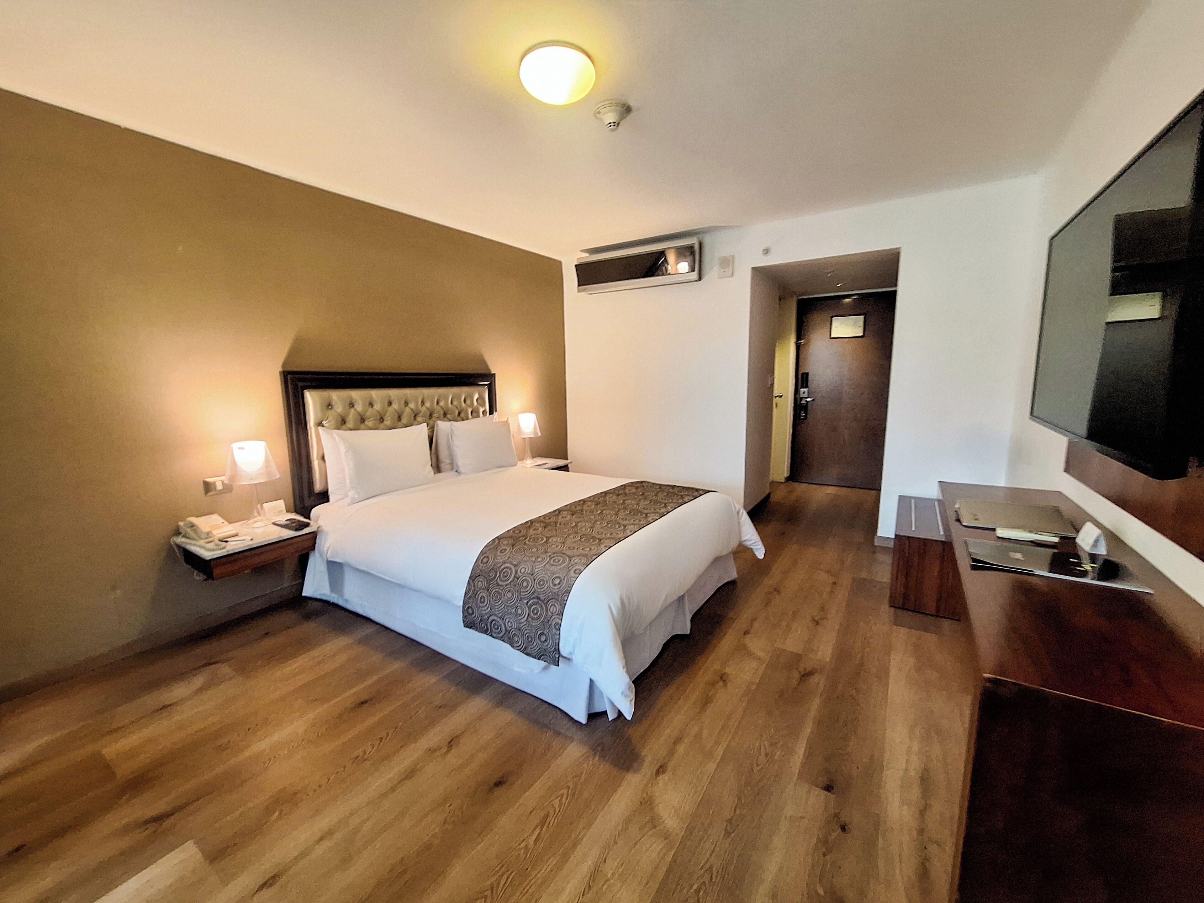 premium double room, 1 queen bed | 1 bedroom, premium bedding, down duvets, minibar