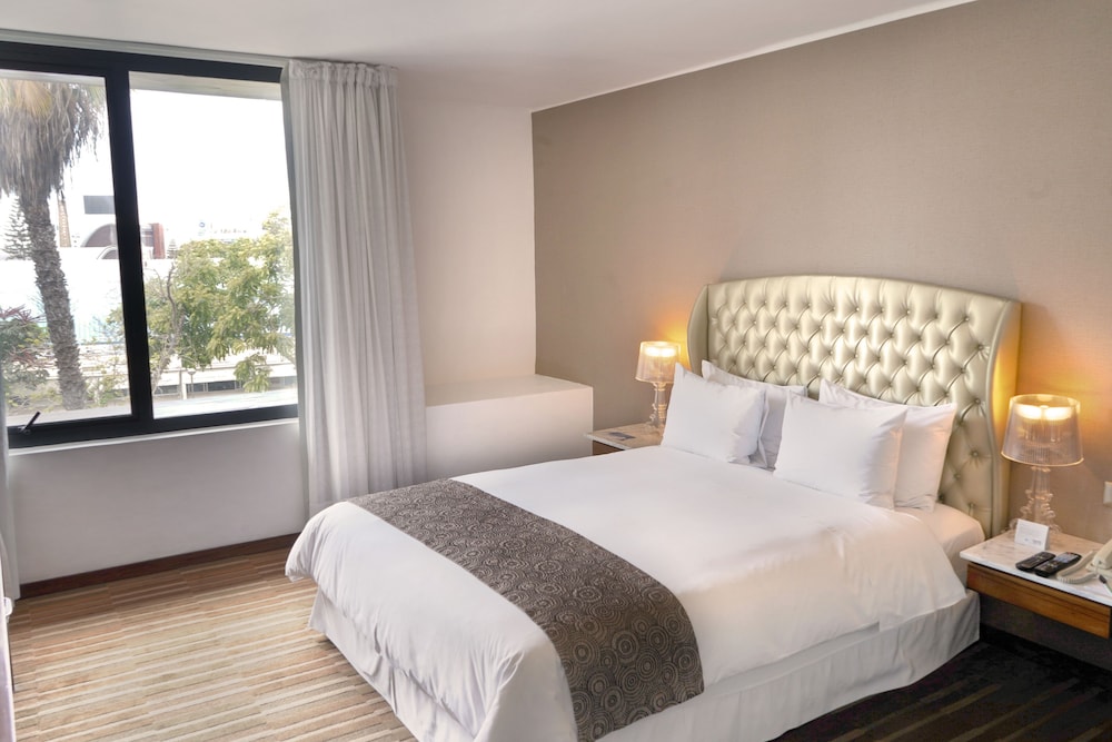NM Lima Hotel by null