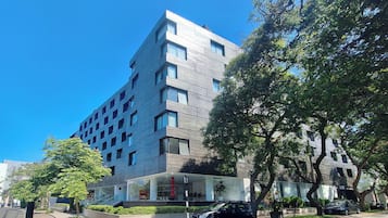 Fachada de la propiedad