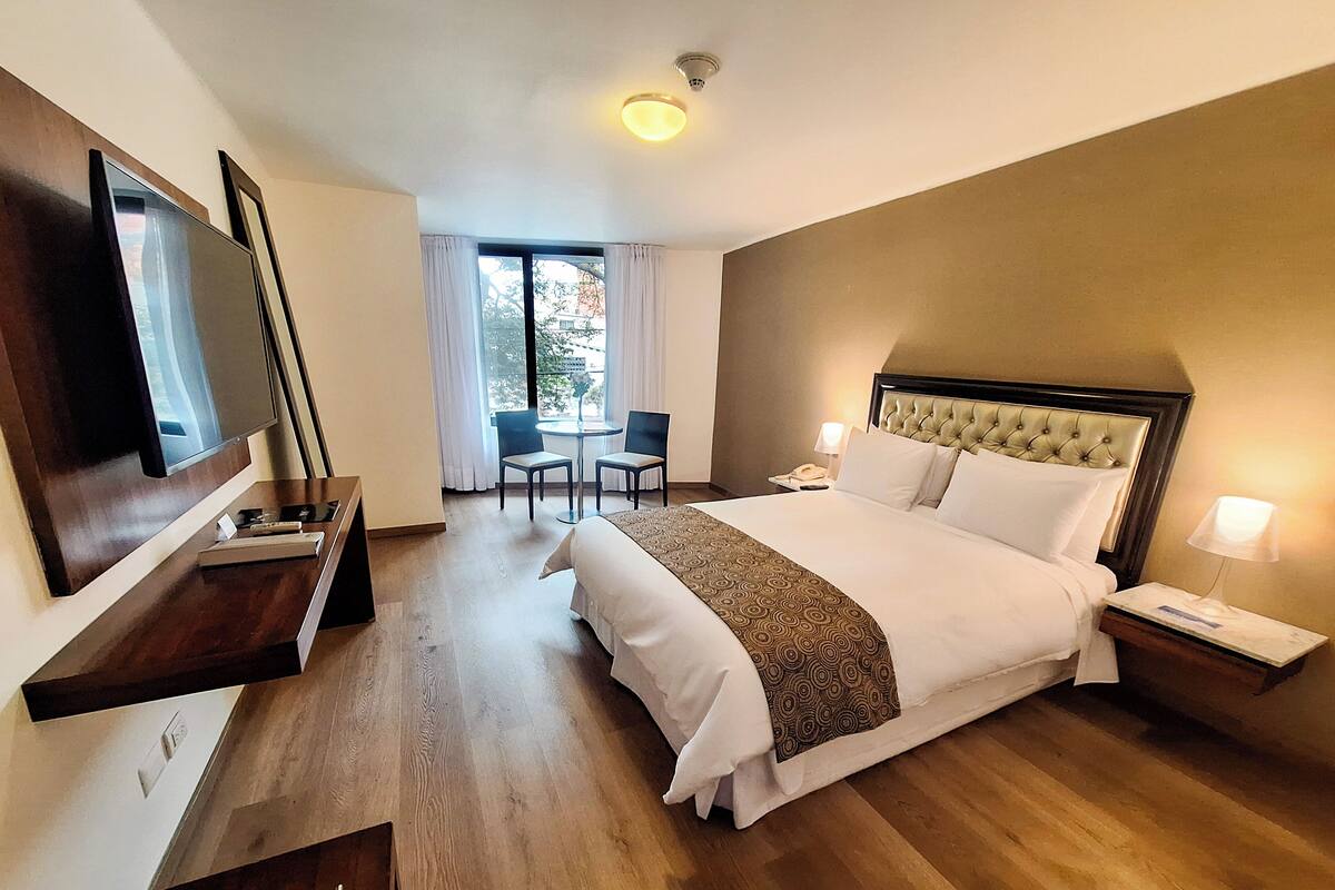 Premium Double Room, 1 Queen Bed | Premium bedding, down comforters, minibar, in-room safe