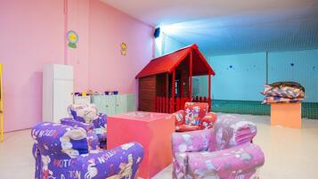 Children’s play area – indoor