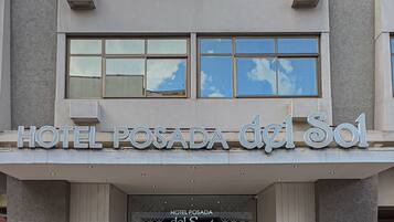 Fachada de la propiedad