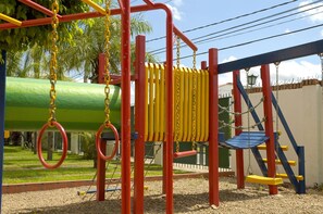 Children’s play area – outdoor