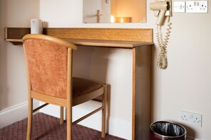 Twin Room | In-room safe, desk, free WiFi, bed sheets
