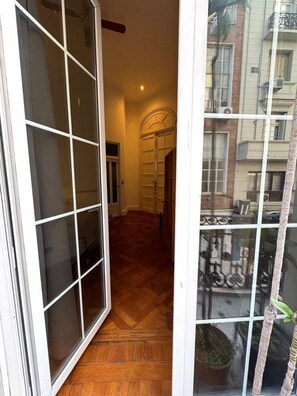 Quadruple Room, Balcony | Pillowtop beds, minibar, free WiFi, bed sheets - Hotel Frossard (Buenos Aires)