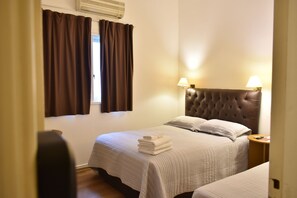 Standard Triple Room | Pillowtop beds, minibar, free WiFi, bed sheets - Hotel Frossard (Buenos Aires)