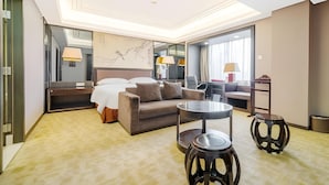 Minibar, in-room safe, alarm clocks - Zhongshan International Hotel (Zhongshan)