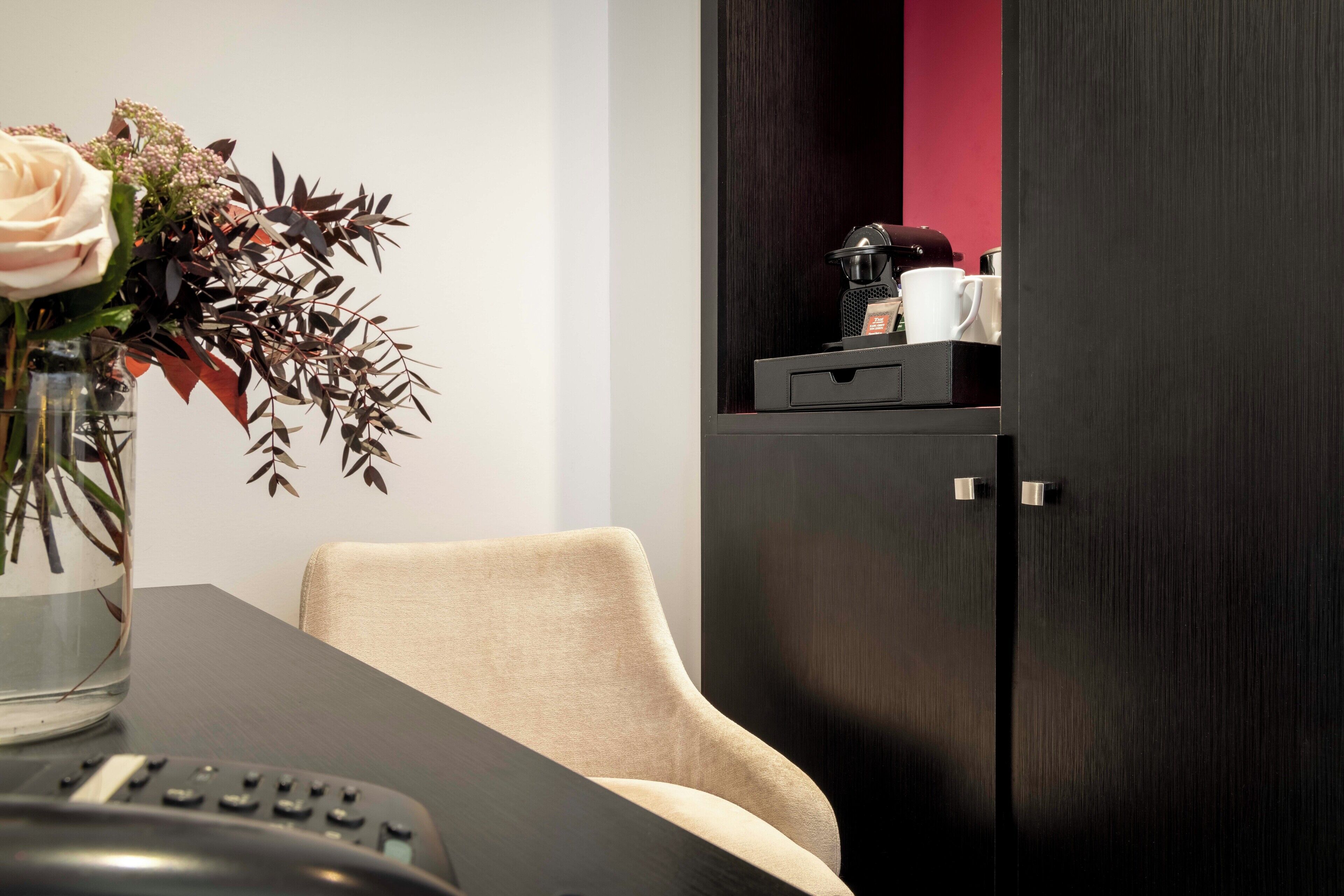 superior double or twin room | 1 bedroom, minibar, in-room safe, desk