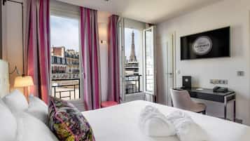 Gustave Double Room | Minibar, in-room safe, desk, blackout drapes