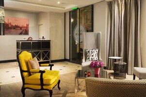 Zona de estar del vestíbulo