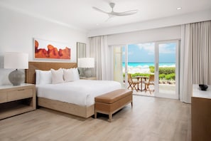 Deluxe Studio, Partial Ocean View (Recently Renovated) | Premium bedding, pillowtop beds, free minibar, in-room safe