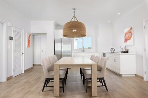 Deluxe Suite, 2 Bedrooms, Oceanfront (Recently Renovated) | Private kitchen