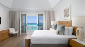 Deluxe Penthouse, 4 Bedrooms, Oceanfront (Recently Renovated)