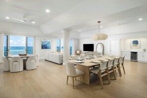 Deluxe Penthouse, 4 Bedrooms, Oceanfront (Recently Renovated) | Dining room