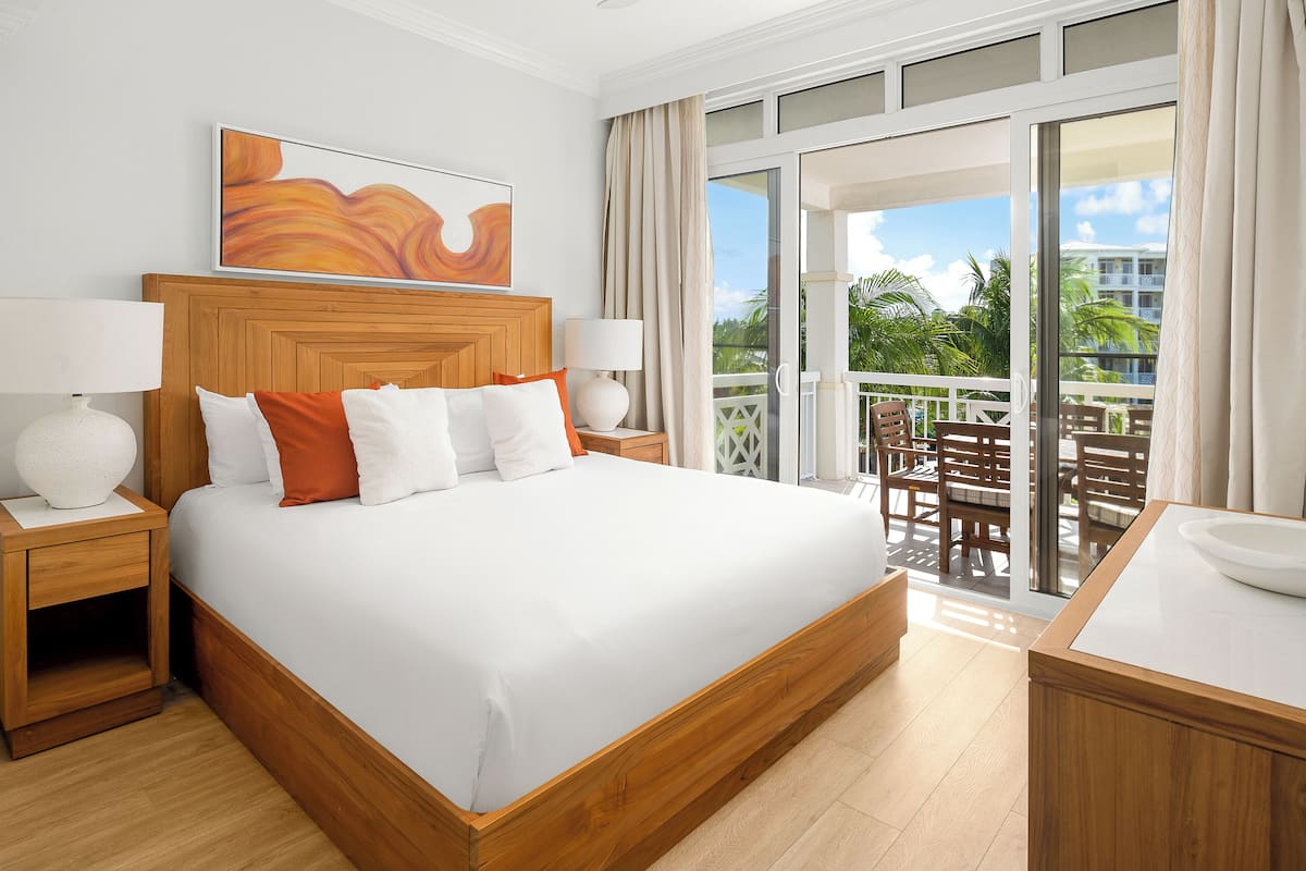 Suíte luxo, 1 quarto, vista para o jardim (Recently Renovated) | 1 quarto, roupas de cama premium, camas com colchões pillow-top