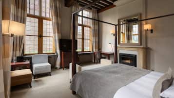 Superior Double Room | Premium bedding, in-room safe, desk, iron/ironing board