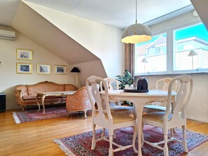 Double Deluxe | Pillowtop beds, individually decorated, individually furnished - Hotell Linnéa - Helsingborg (Helsingborg)