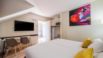 Standard Apartment, 1 Twin Bed, Non Smoking, Kitchenette (Appartement 1 Lit Double 2 Lit Simple) | Premium bedding, desk, blackout drapes, soundproofing