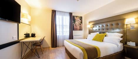 ห้องสแตนดาร์ด, เตียงควีนไซส์ 1 เตียง, ปลอดบุหรี่, ห้องครัวขนาดเล็ก (Twin bed on request) | เครื่องนอนระดับพรีเมียม, โต๊ะทำงาน, ผ้าม่านกันแสง, ห้องเก็บเสียง
