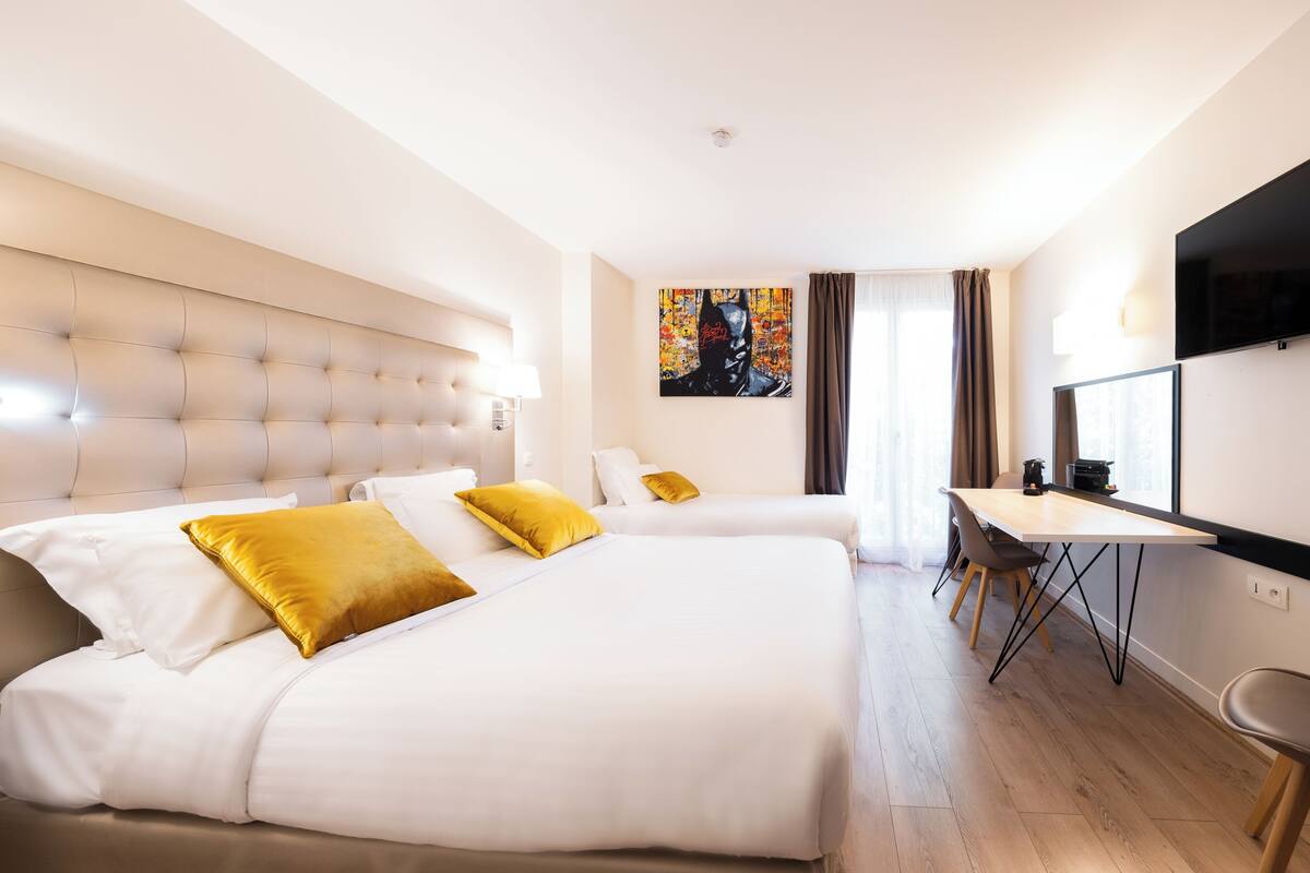 Premium bedding, desk, blackout curtains, soundproofing