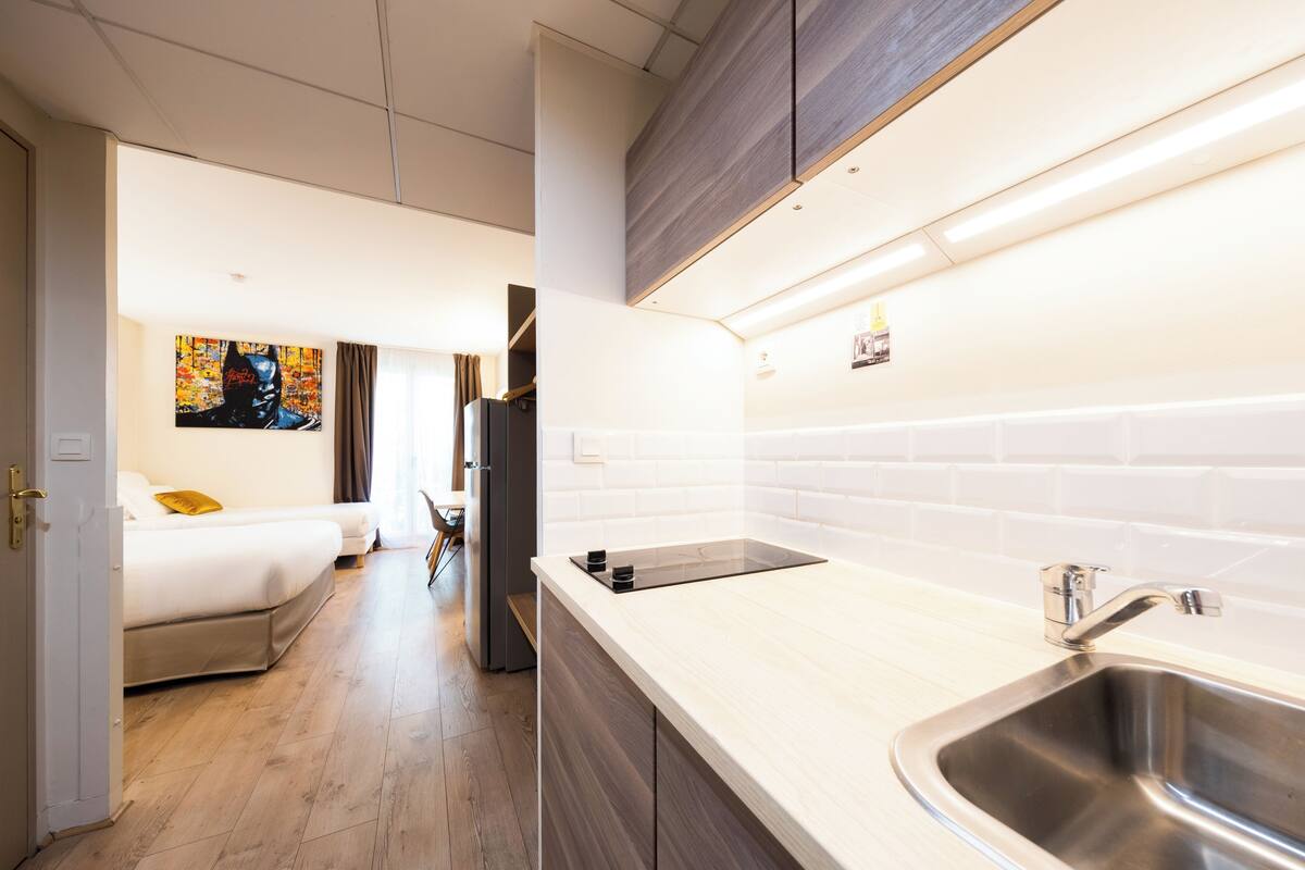 Premium bedding, desk, blackout curtains, soundproofing