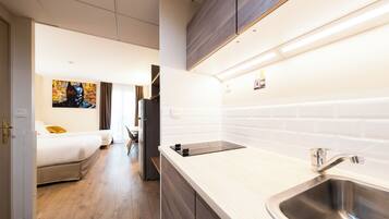 Standard Room, 3 Single Beds, Non Smoking, Kitchenette | Premium bedding, desk, blackout curtains, soundproofing