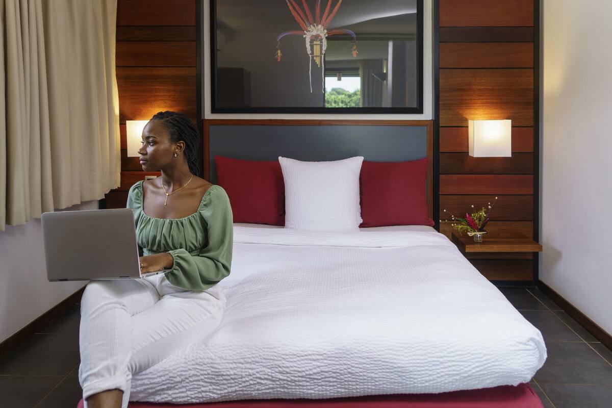Privilege, Phòng Suite, 1 giường cỡ king | Bộ đồ giường cao cấp, két bảo mật tại phòng, bàn 