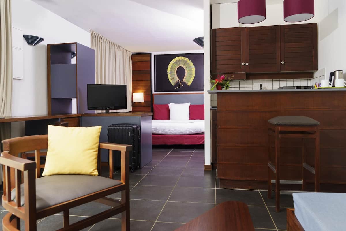 Suite, 1 très grand lit (Standing) | Literie de qualité supérieure, coffres-forts dans les chambres, bureau