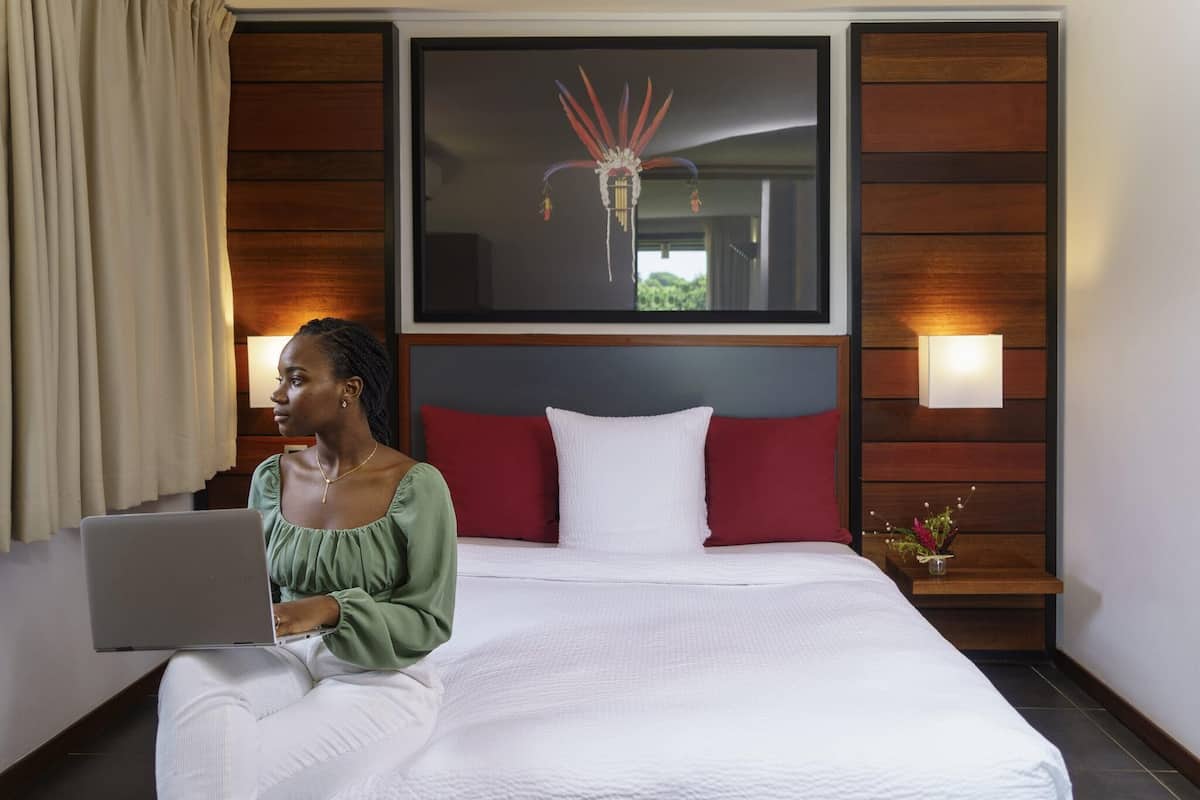 Privilege, Suite, 1 très grand lit | Literie de qualité supérieure, coffres-forts dans les chambres, bureau