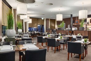 Lunch and dinner served, Modern European cuisine