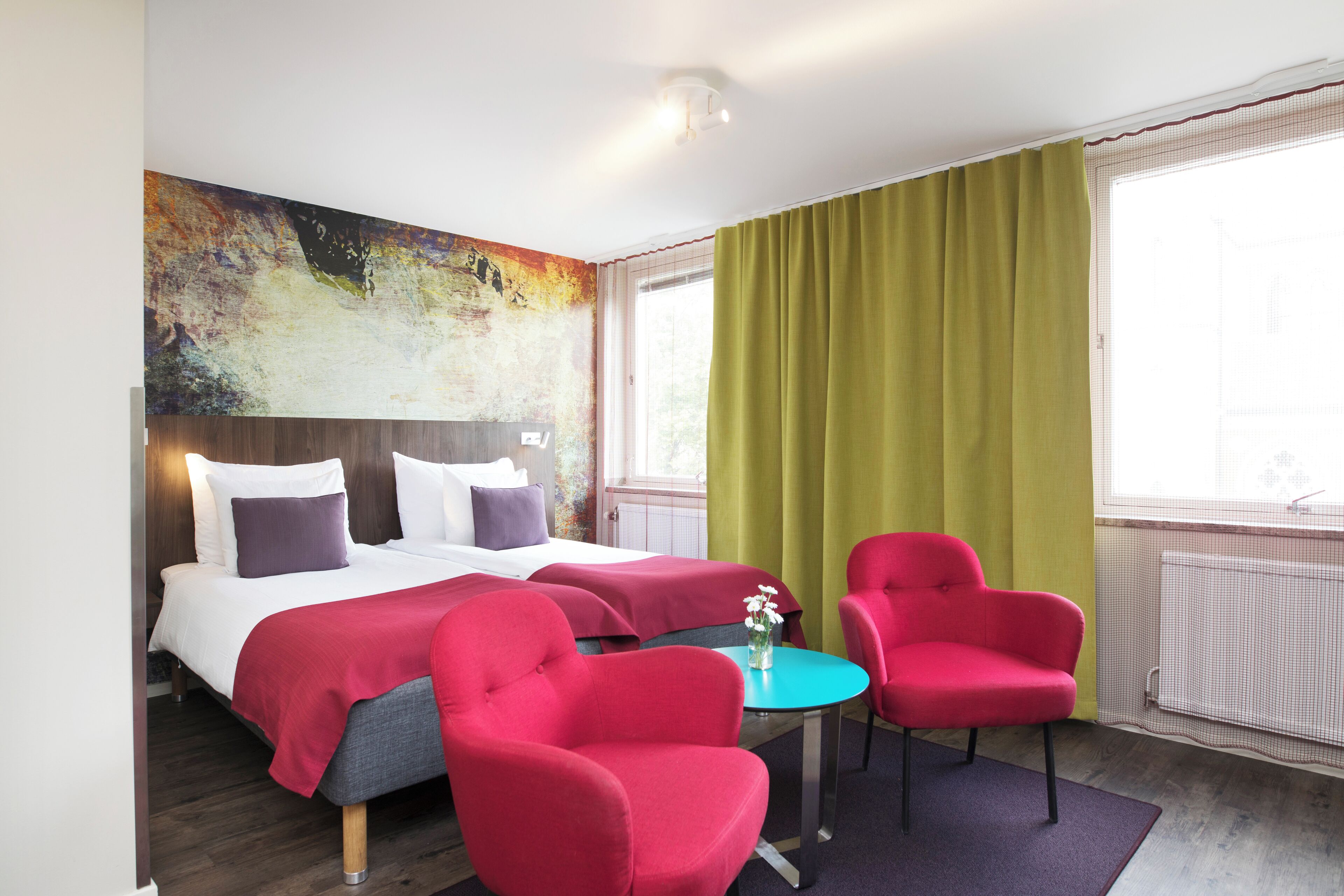 1 bedroom, in-room safe, desk, blackout curtains