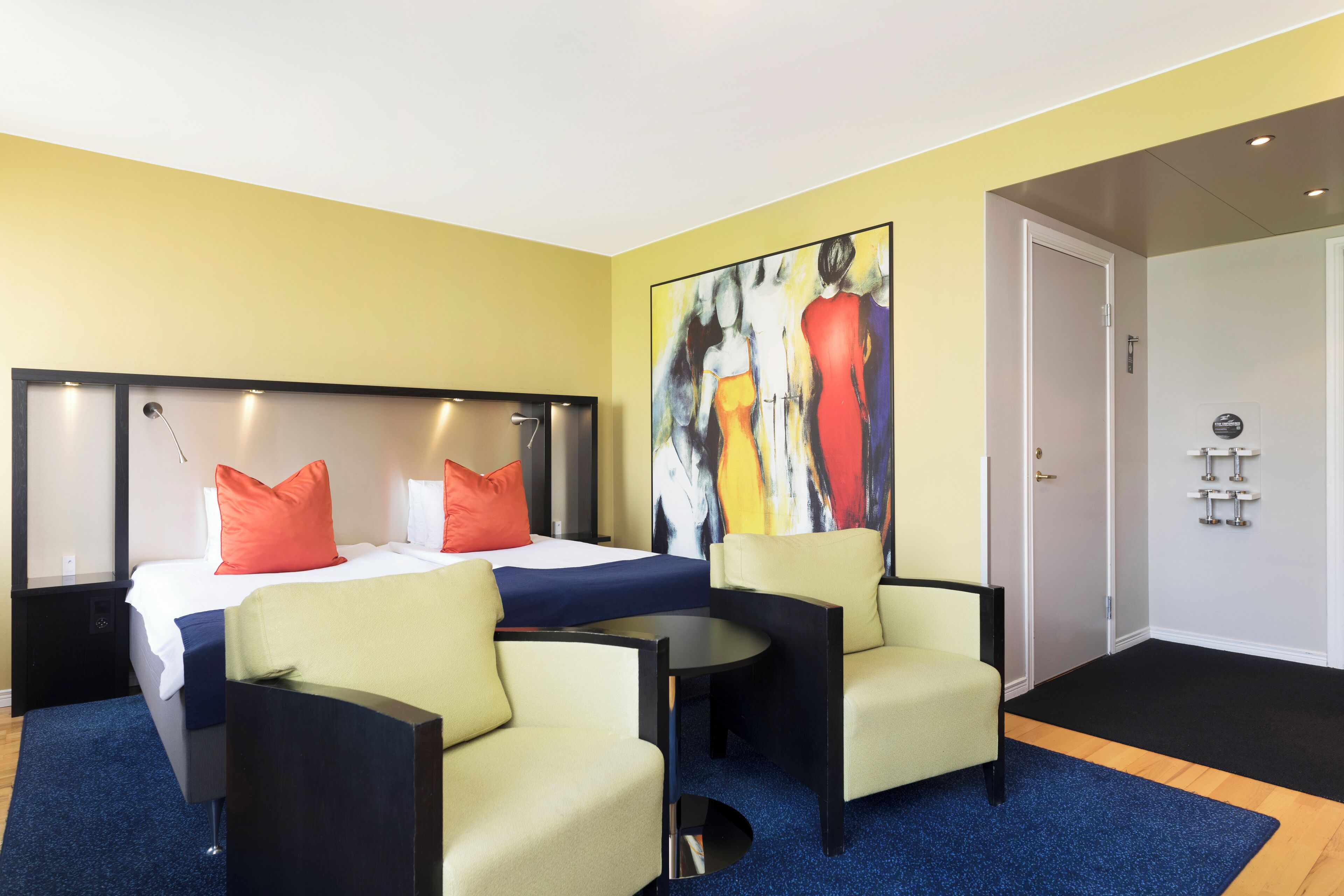 classic twin room | 1 bedroom, in-room safe, desk, blackout curtains