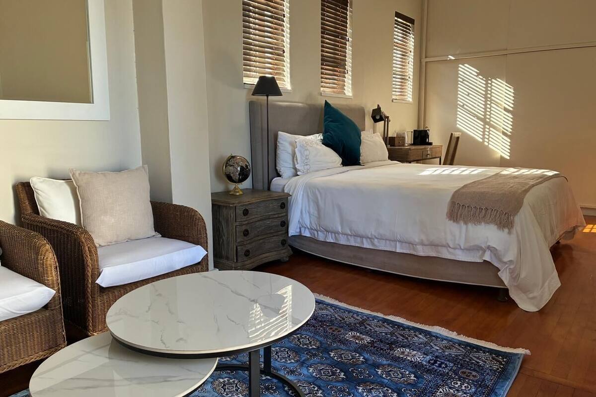 Luxe kamer, 1 twee- of 2 eenpersoonsbedden | 1 slaapkamer, lakens van Egyptisch katoen, luxe beddengoed, een minibar