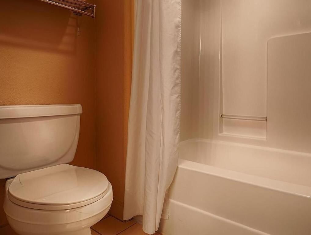 Bathroom | Free toiletries, hair dryer, towels